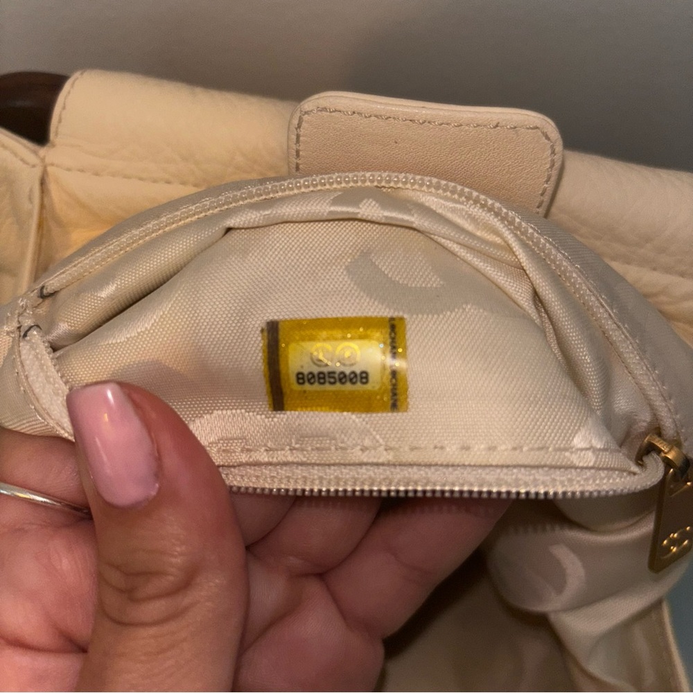 CHANEL Hand Bag Leather White Gold - Picture 6 of 13